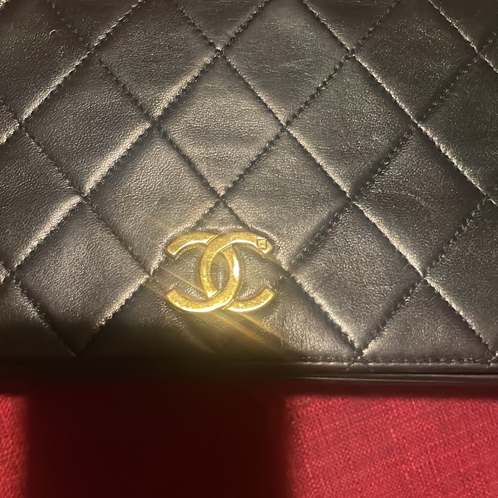 Authentic Chanel - Picture 9 of 14